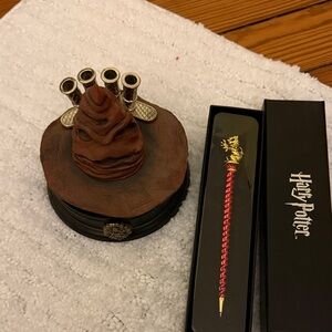 Harry Potter Pen and Holder Set